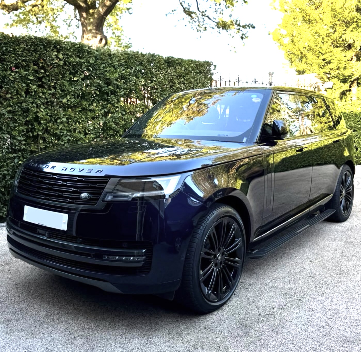 Range Rover — exterior detail