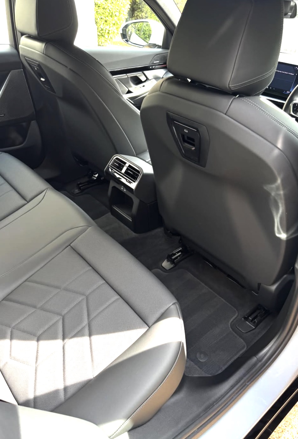 Interior detail — rear seats